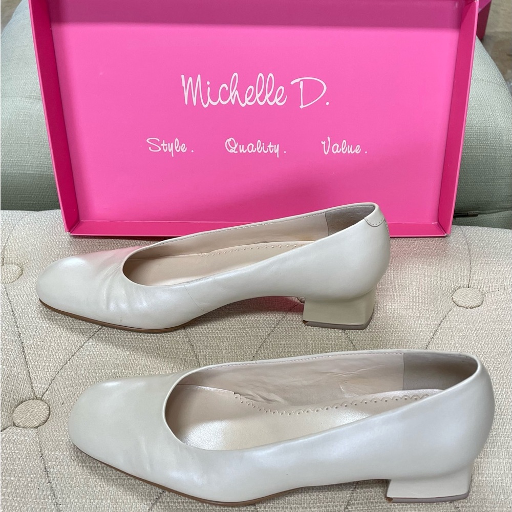 Michelle D Cream Small Heel with Rounded Toe and Textured Finish